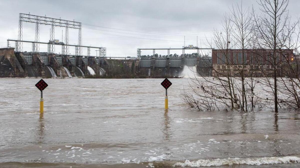 Even after dropping significantly, water levels under the Lake Wylie dam are extremely high resulting in the closure of the Catawba River access at the Fort Mill dam. Duke officials said Saturday the lake level had stablized.