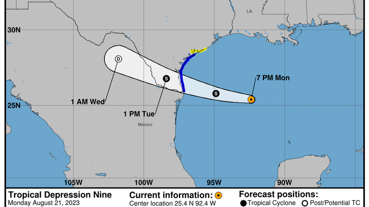 This graphic created by the National Weather Service/NCEP Weather Prediction Center (WPC) shows the projected path.
NATIONAL HURRICANE CENTER