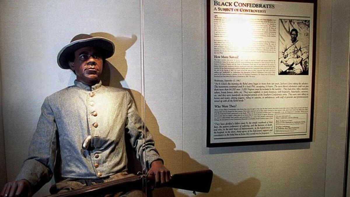 Some SC legislators want to build a monument to honor black Confederate soldiers. This Tennessee Civil War Museum exhibit includes a black mannequin dressed in a Confederate uniform.