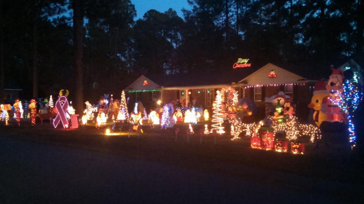 Someone forgot to tell these Columbia homeowners that Christmas had been banned.