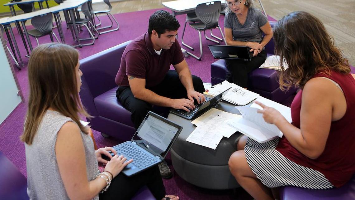 A strong mentoring relationship with experienced teachers is crucial for student teachers, and young teachers.