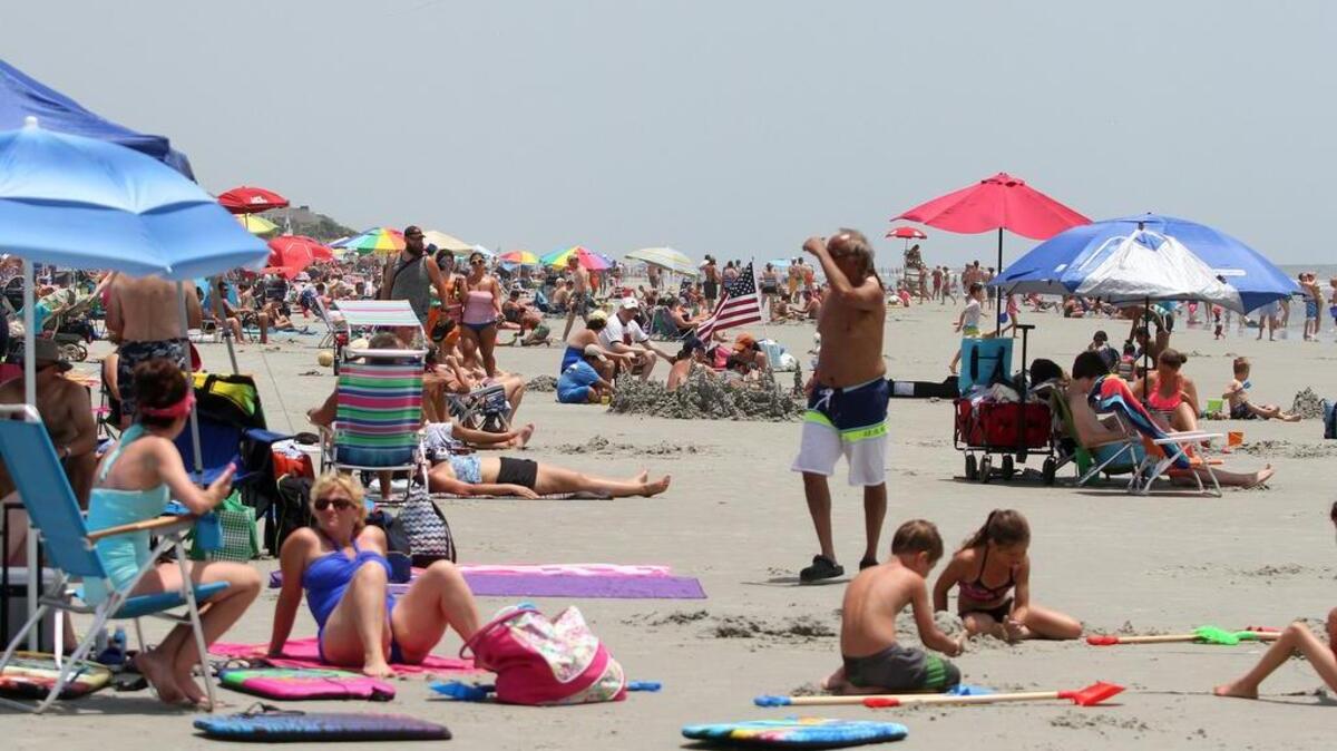 Hilton Head’s Coligny Beach is still popular, but it’s no longer the drunken ‘cancer’ critics said it was in the 1980s.