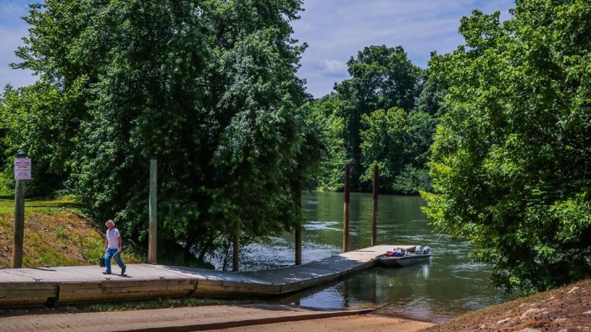 
The organized opposition to a petroleum pipeline proposed to run through South Carolina comes from environmentalists concerned about spills into the already struggling Savannah River and other sensitive areas. But a clearer problem is the idea that a business could force property owners to sell their land.
