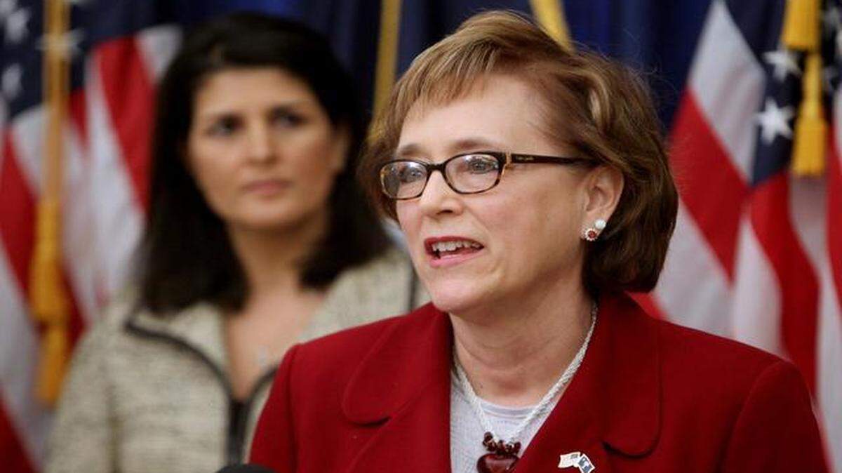
SC Gov Nikki Haley announces late last year that she had appointed Susan Alford as director at the SC Department of Social Services. Politically, the governor is clearly responsible for how Ms. Alford runs the agency, just as she was for her predecessor. Should she be legally responsible as well?
