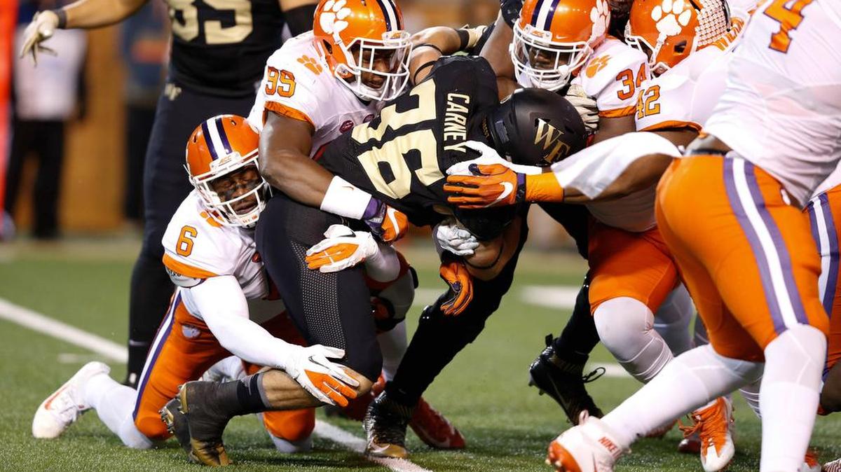 The Clemson defense bounced back from a rough performance against Pitt with a dominant effort against Wake Forest.
