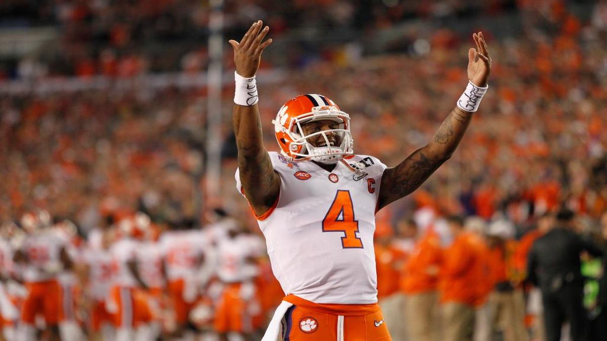 Clemson Tigers quarterback Deshaun Watson (4)
