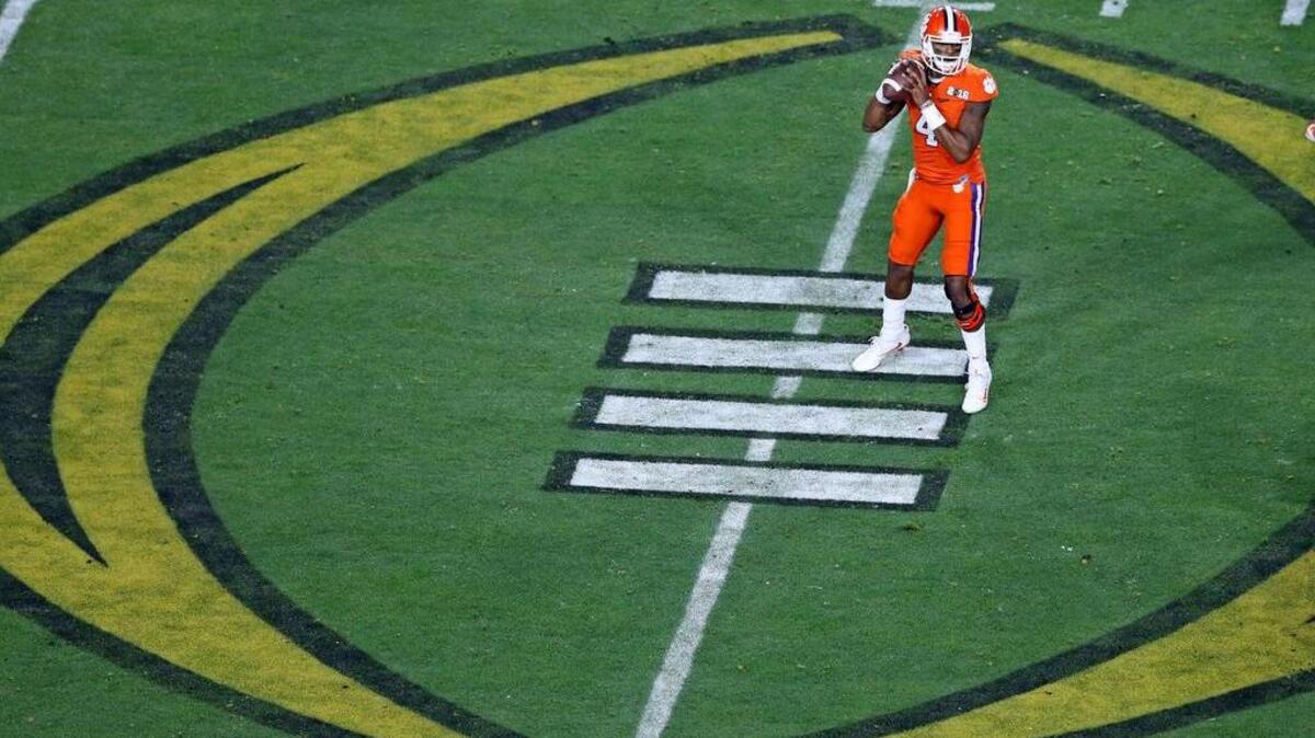 Clemson Tigers quarterback Deshaun Watson (4)