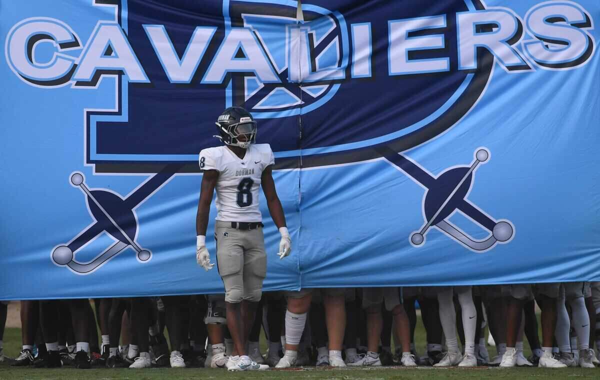 Dorman Cavaliers Kentavion Anderson (8) prepares to take to the field Friday, Aug. 22, 2025 during the SCHSL football game against the Greenville Red Raiders at Greenville High School in Greenville, South Carolina.