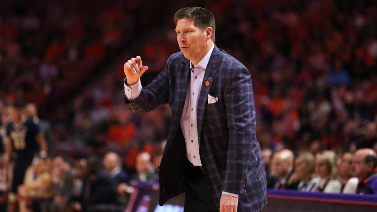 Clemson coach Brad Brownell reacts during his team’s game against Pittsburgh.