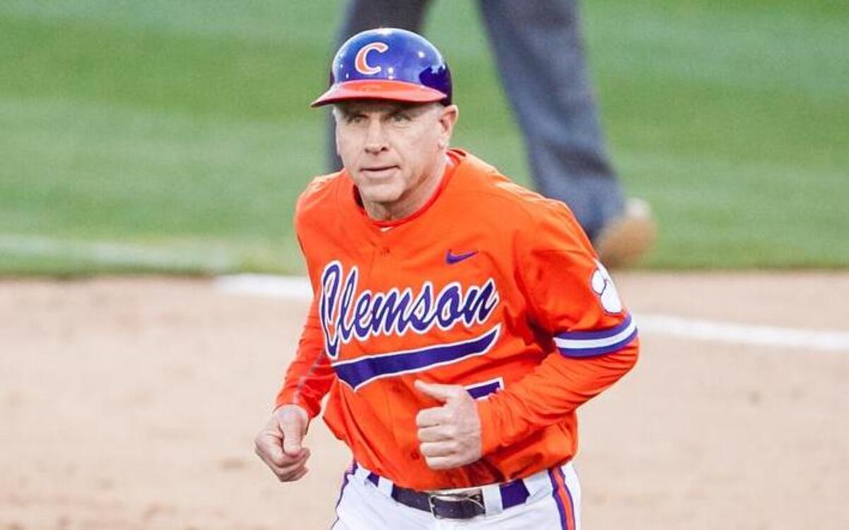 
Clemson head coach Jack Leggett 
