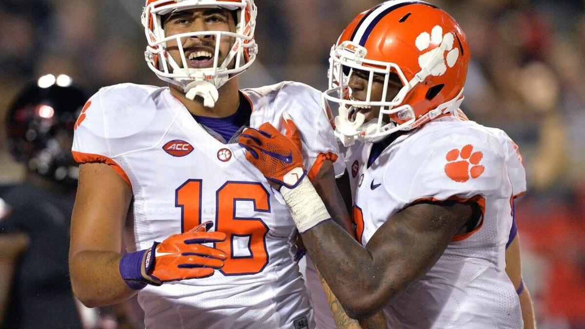 
Clemson's Jordan Leggett (18) 
