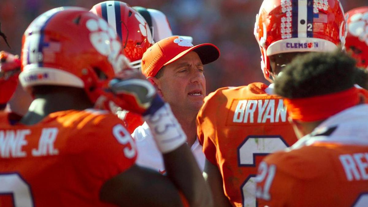 Dabo Swinney talks to the Clemson offense during last Saturday’s game against Boston College.