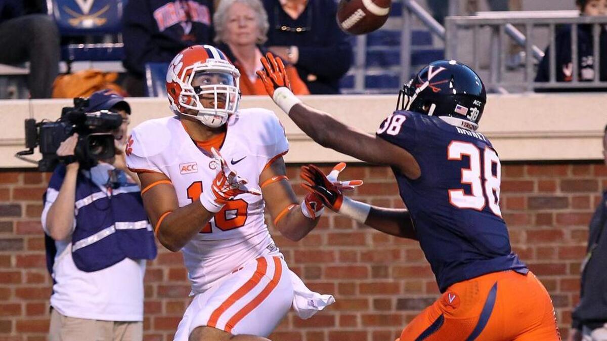 
Clemson Tigers tight end Jordan Leggett (16)
