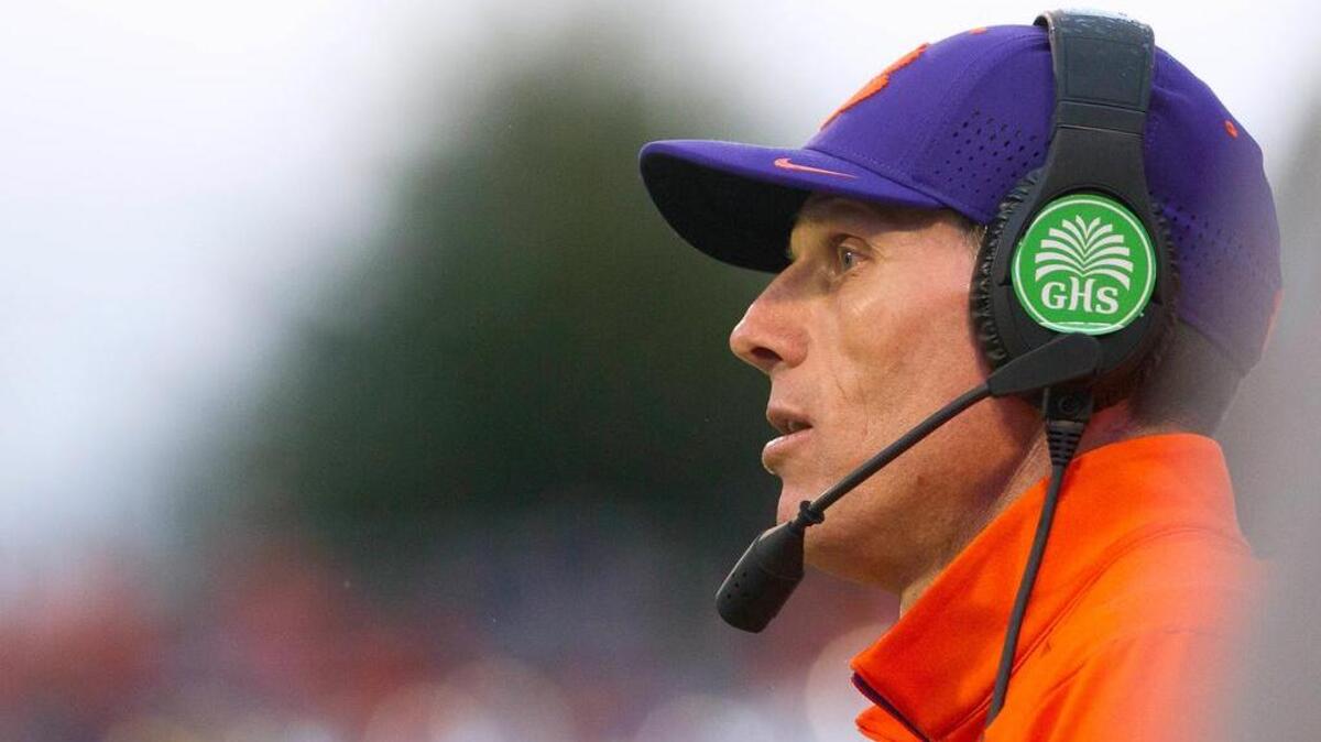 Clemson Tigers defensive coordinator Brent Venables