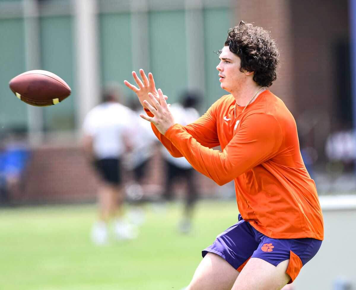 Ian Schieffelin, former Clemson basketball player who joined the Clemson Tigers football team as a tight end participates in drills at the 2025 Dabo Swinney Football Camp in Clemson, S.C. Tuesday, June 3, 2025.