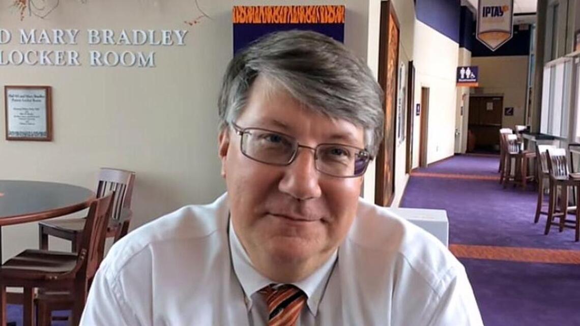 Torn between two loves: Notre Dame and Clemson football | The State