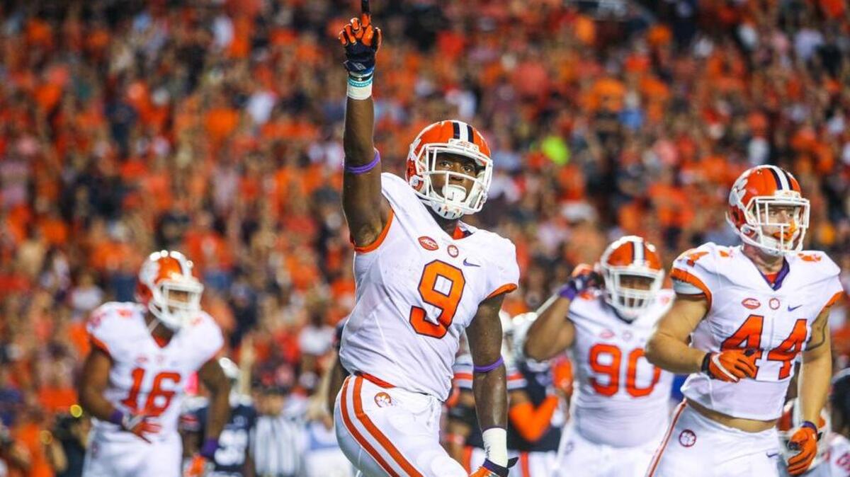 Clemson running back Wayne Gallman isn’t finding much room to run as of late.