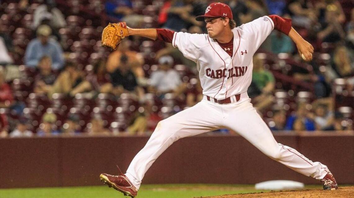 Gamecocks P Josh Reagan pitches through pain to earn save