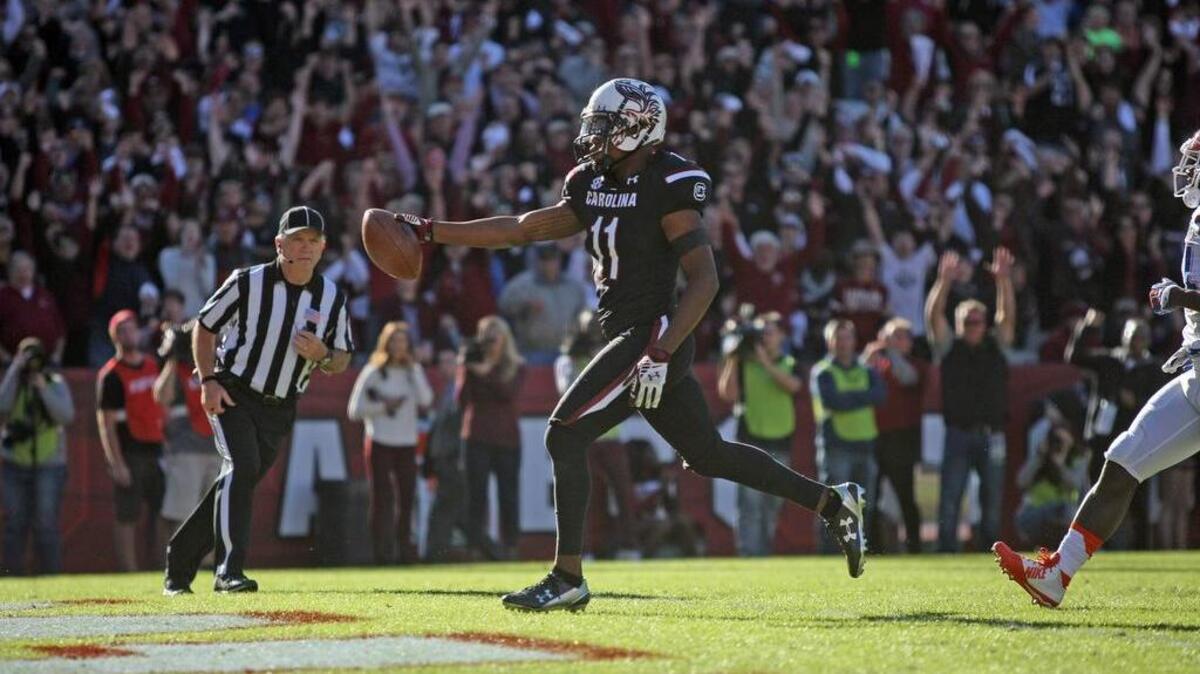 USC receiver Pharoh Cooper is headed pro early after declaring for the NFL Draft.
