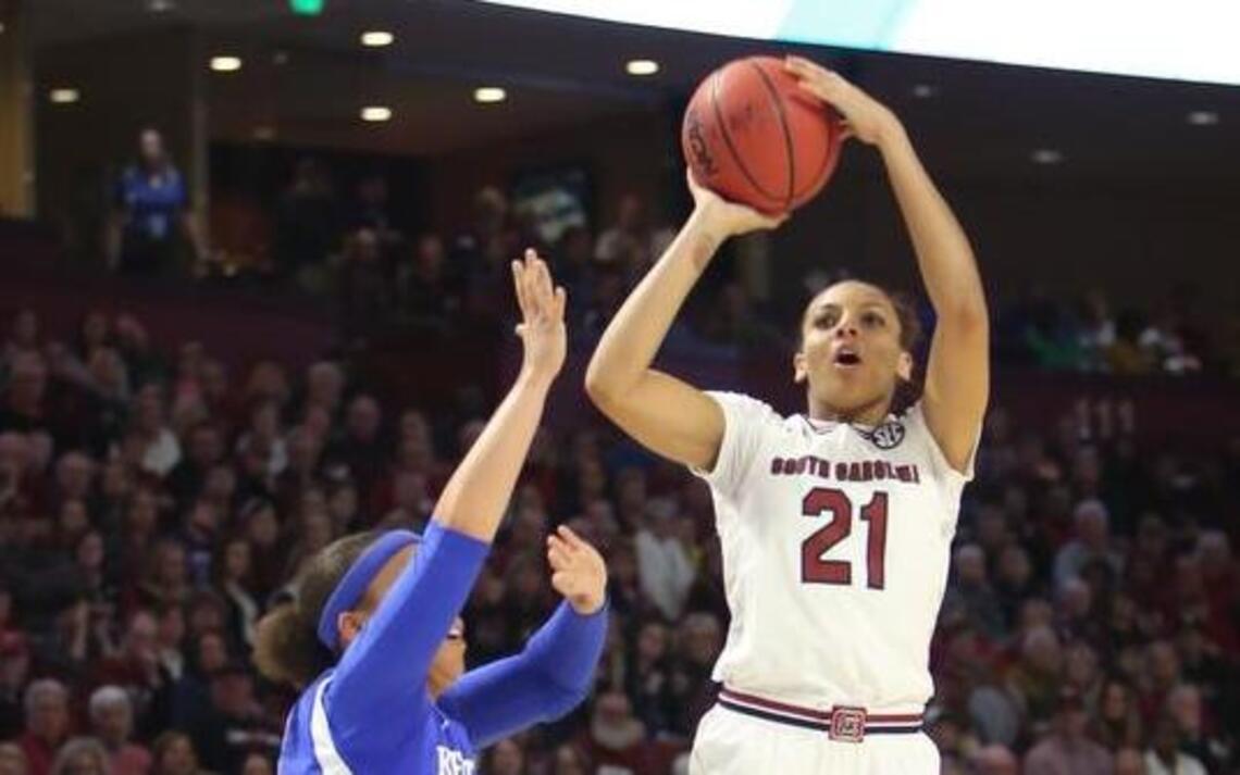 ‘The kid with two last names’ helps push USC to tourney final