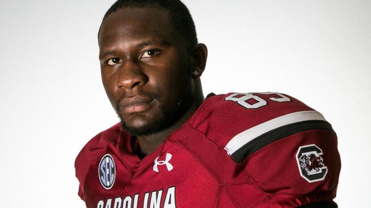 Jerell Adams caught a touchdown and fumbled on the Gamecocks’ final play on Saturday.