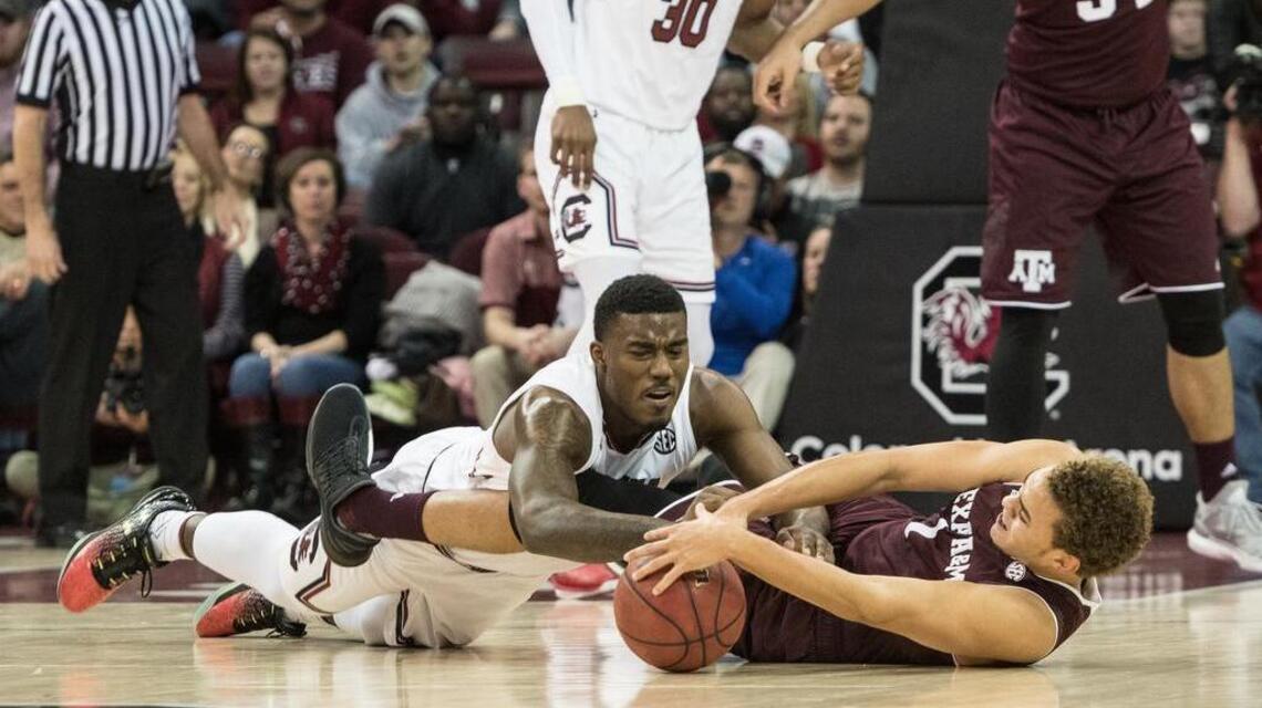 Gamecocks’ defense bends, doesn’t break against Aggies