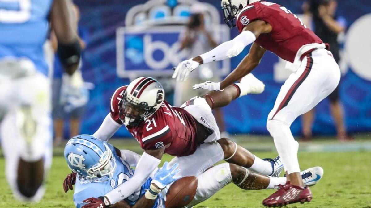 
Isaiah Johnson (21) and the USC defense need to play a whole lot better Saturday

