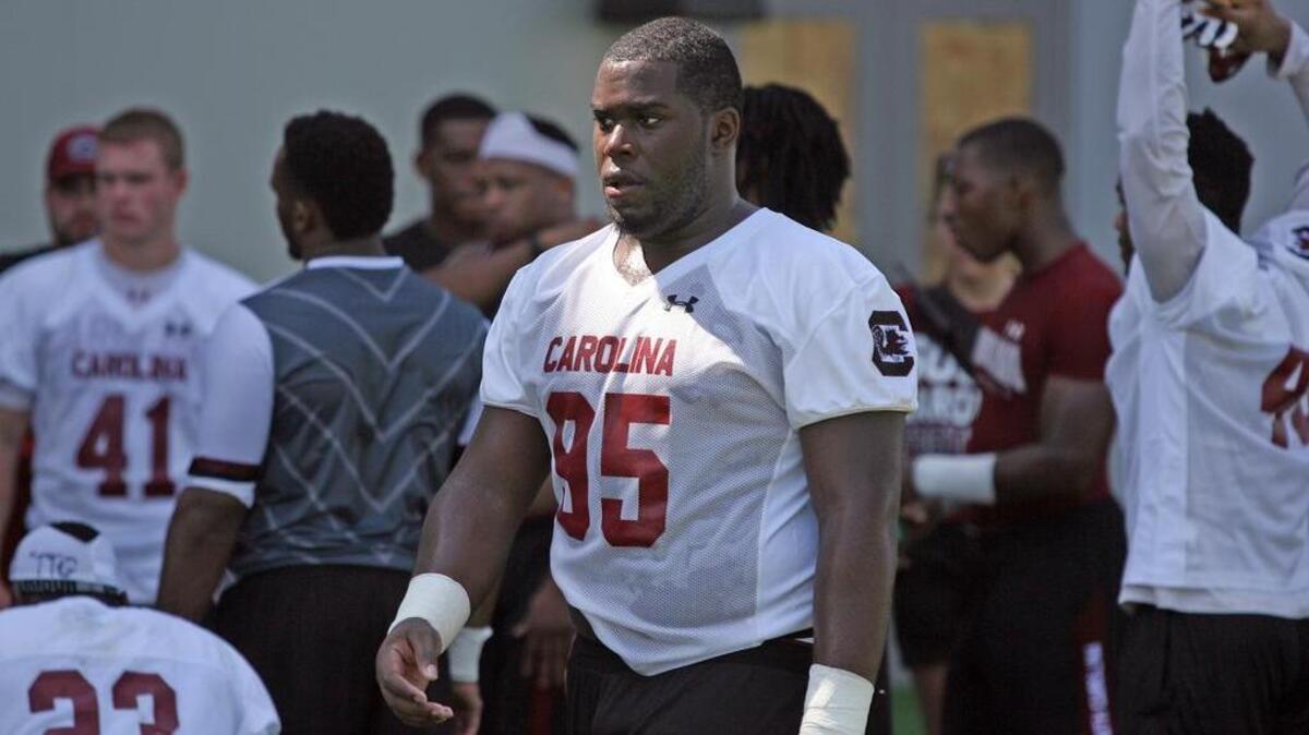 
South Carolina defensive lineman Dante Sawyer
