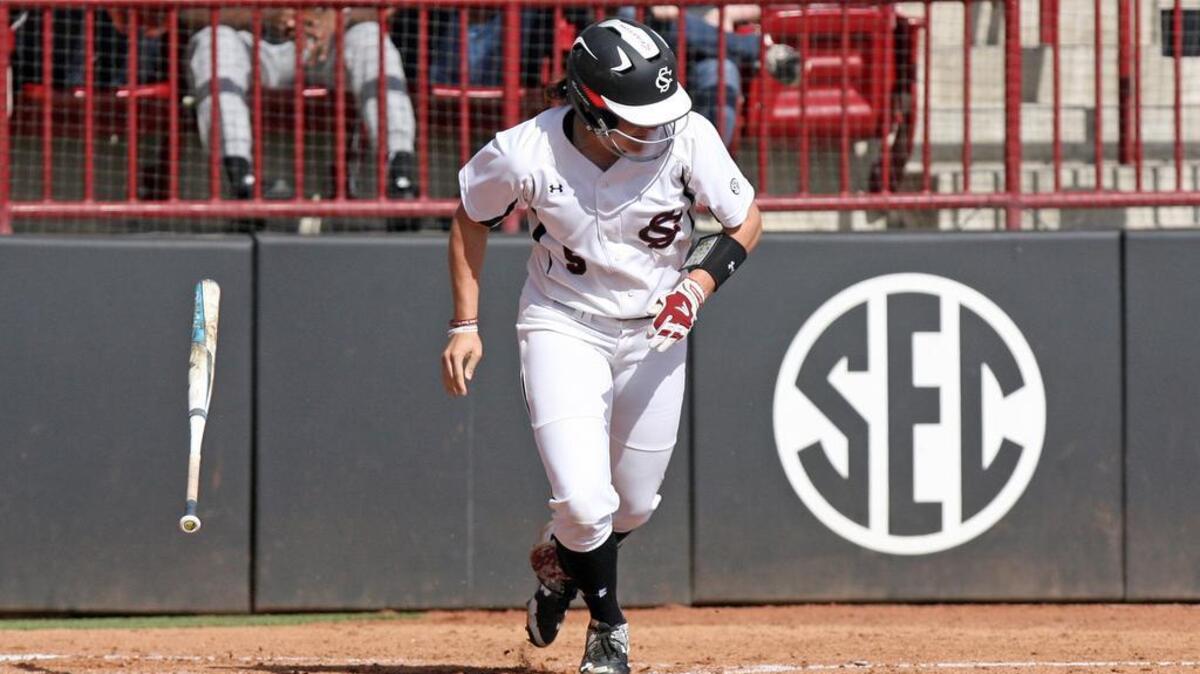 Senior outfielder Ansley Ard was 2-for-3 with two RBIs on Tuesday.