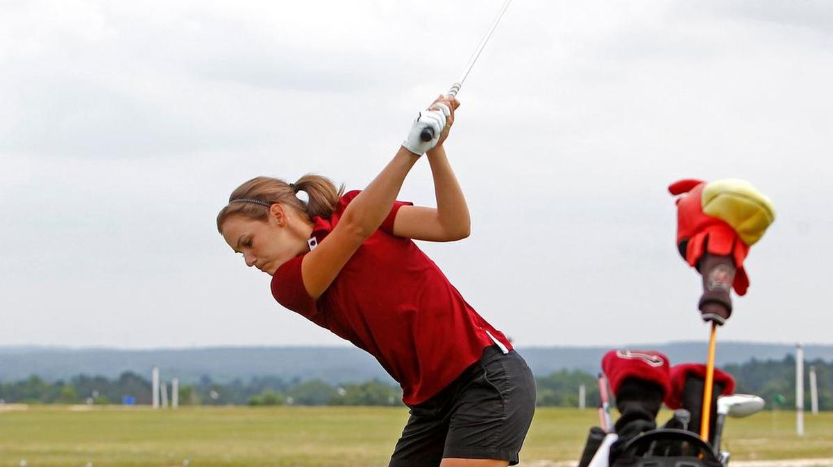South Carolina's Katelyn Dambaugh leads the women’s golf team into the NCAA Tournament.