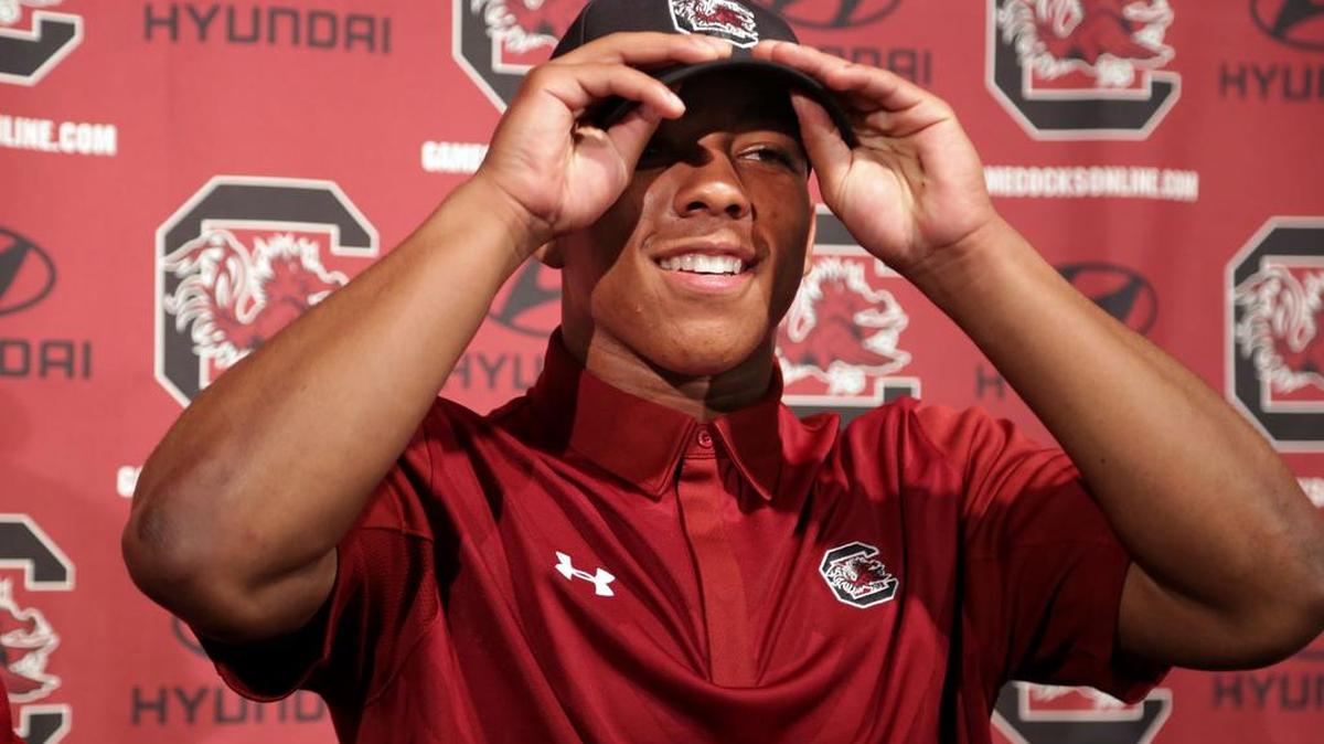 Brandon McIlwain will look to juggle football and baseball this spring.