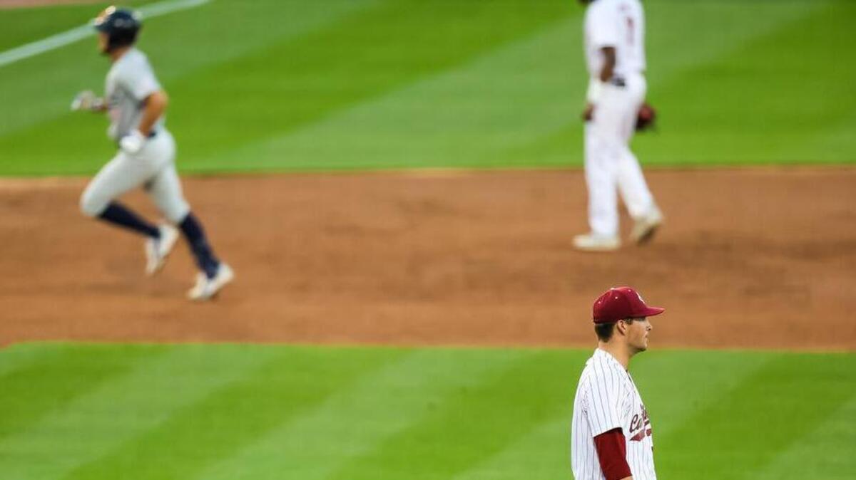 South Carolina pitcher Will Sanders (32)