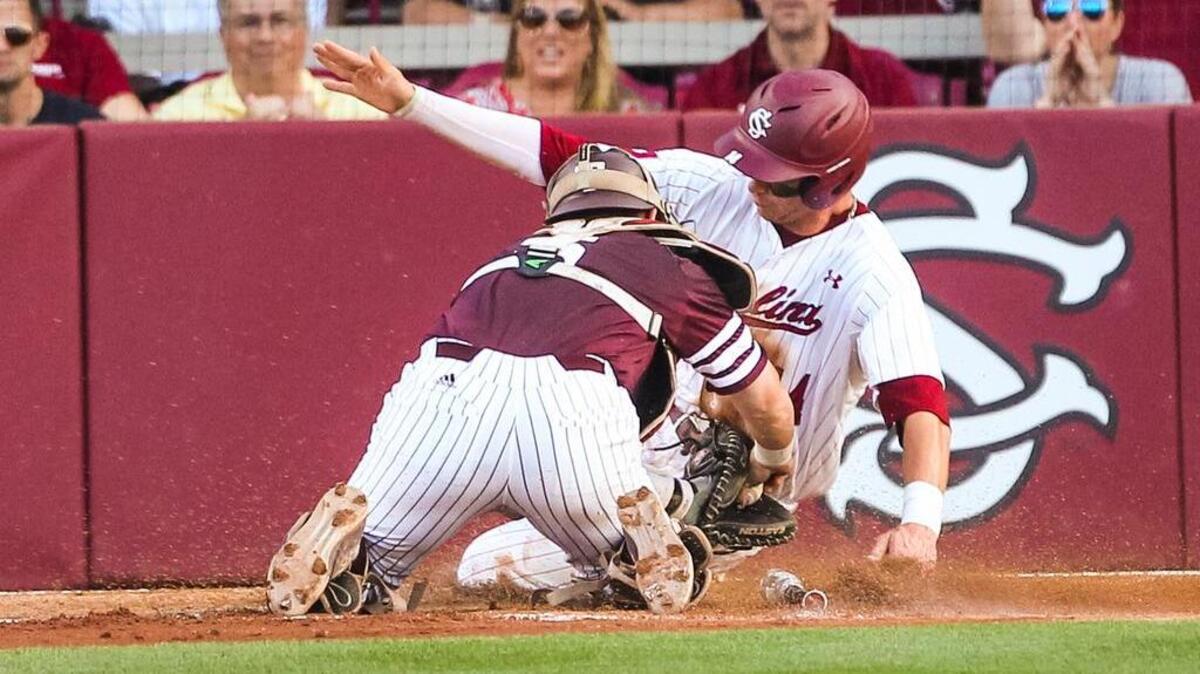 South Carolina dropped two of three games to Texas A&M over the weekend.