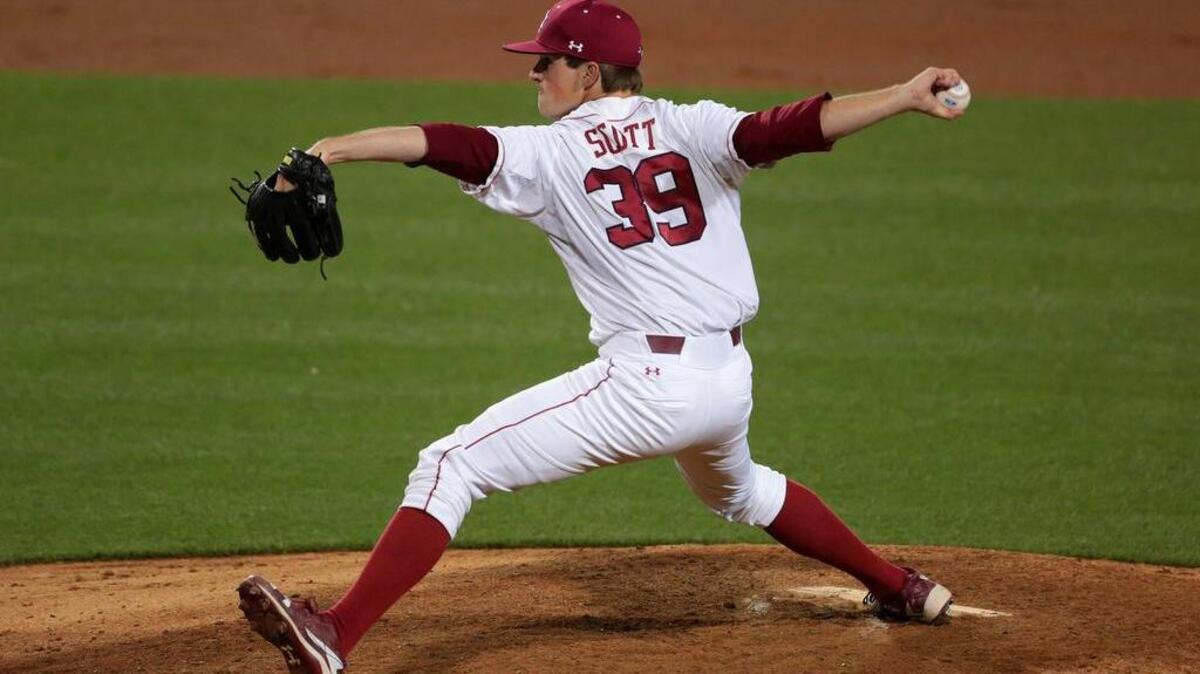 South Carolina's Reed Scott earned the win in relief Thursday night.