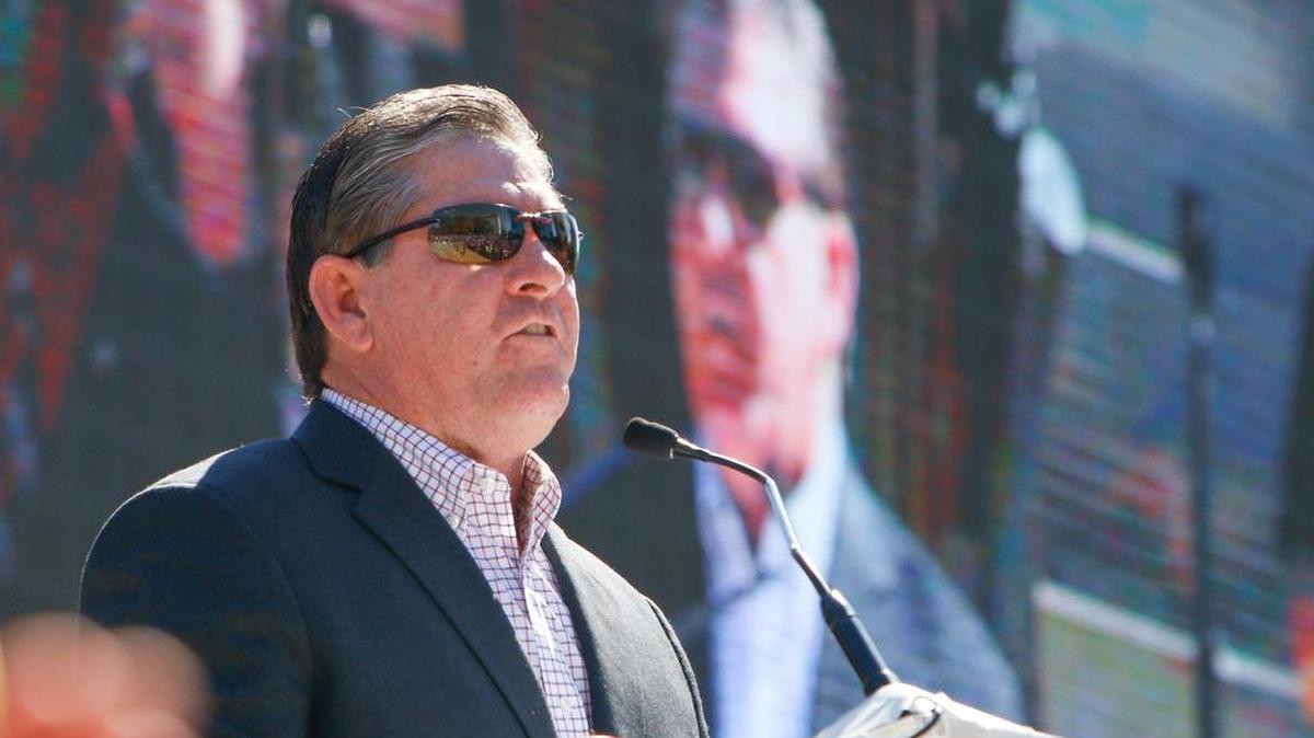 South Carolina AD Ray Tanner has confidence in Chad Holbrook.