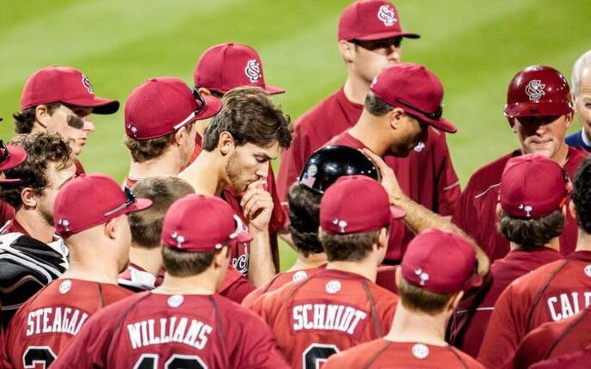 South Carolina will begin scrimmages for the upcoming season this weekend as the Gamecocks look to bounce back from a disappointing 2015 campaign.