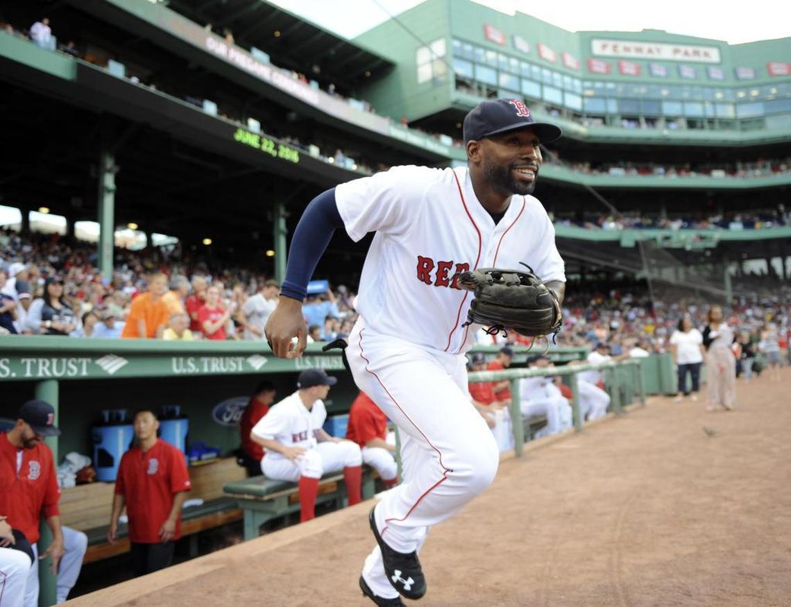 Boston Red Sox center fielder Jackie Bradley Jr. (25) takes the field before a game assign the Chicago White Sox at Fenway Park.