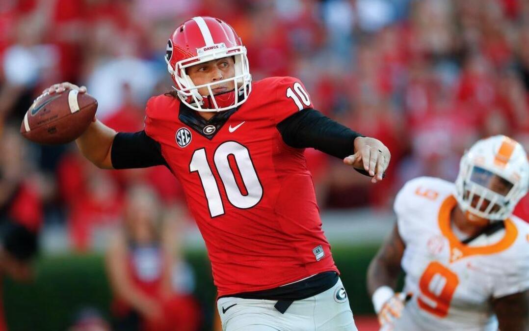 Georgia quarterback Jacob Eason was 17-of-28 passing for 211 yards, two touhdowns and an interception in the loss to Tennessee.