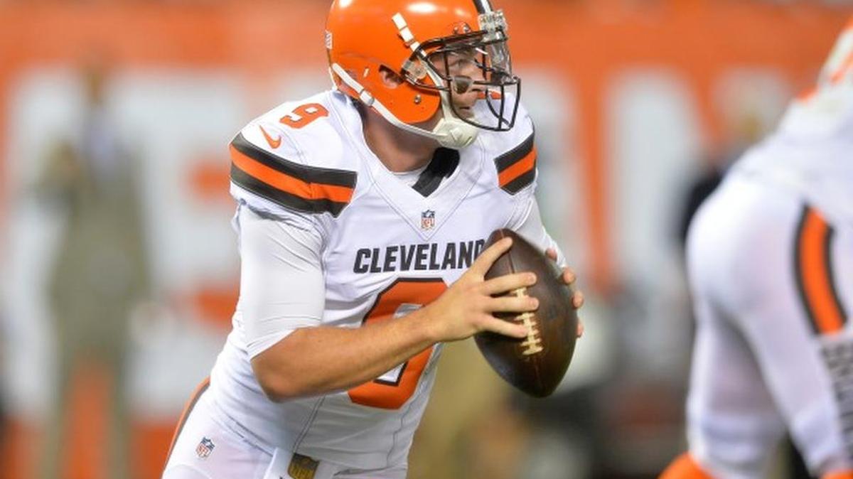 
Cleveland Browns quarterback Connor Shaw (9) 
