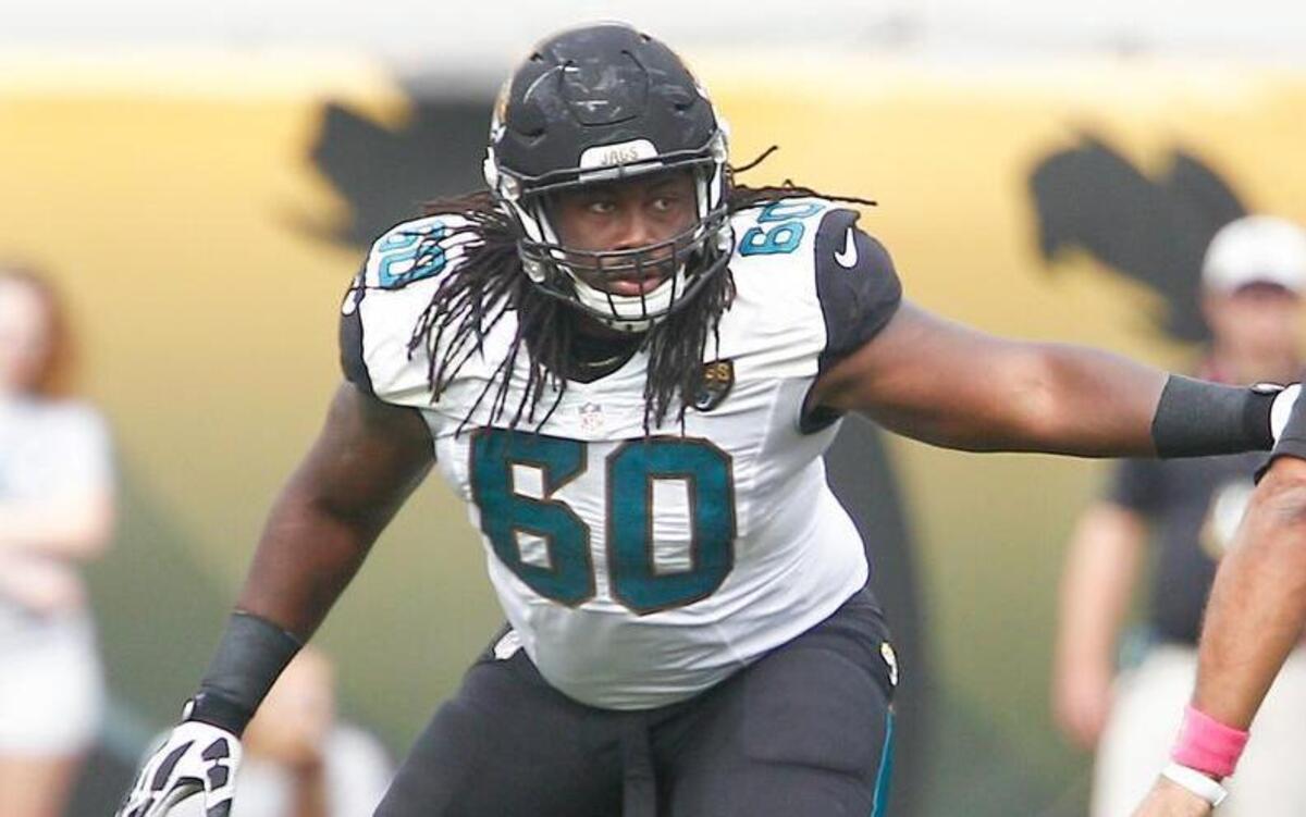 Jacksonville Jaguars offensive guard A.J. Cann (60)