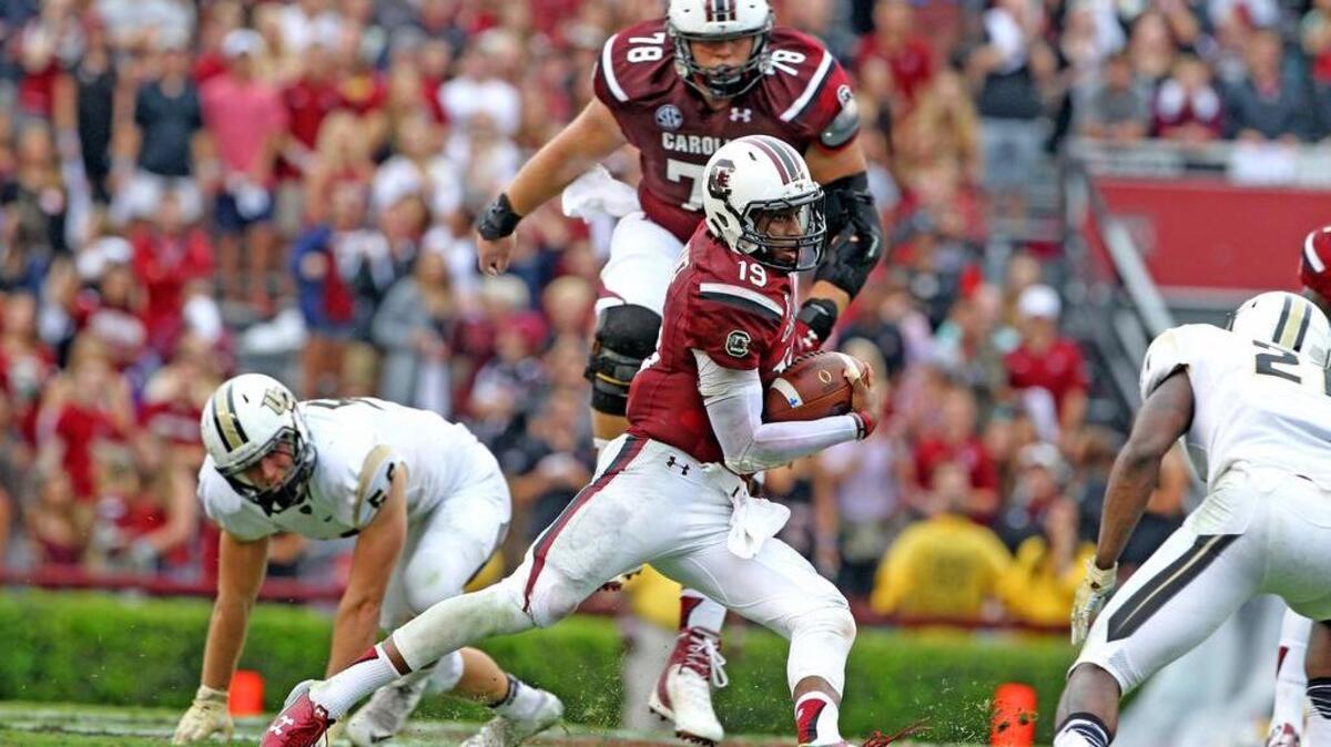 
South Carolina Gamecocks quarterback Lorenzo Nunez (19) breaks free for a first down on a run in the second half against UCF at Williams-Brice Stadium in Columbia.
