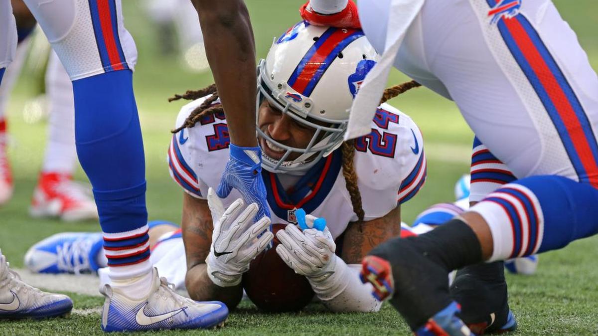 Buffalo Bills cornerback Stephon Gilmore (24)
