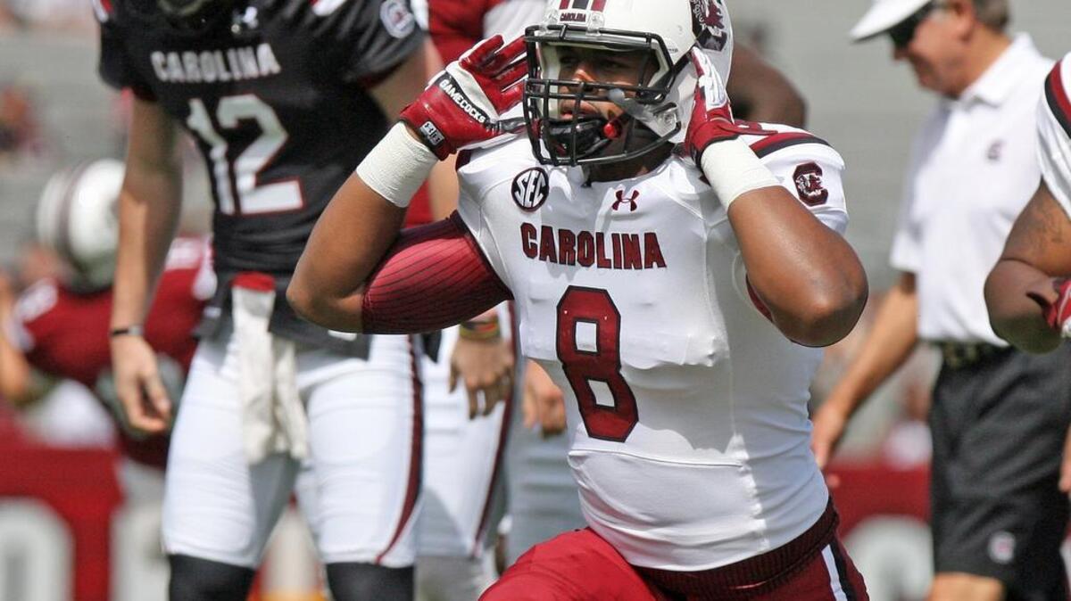 
Junior defensive end Marquavius Lewis
