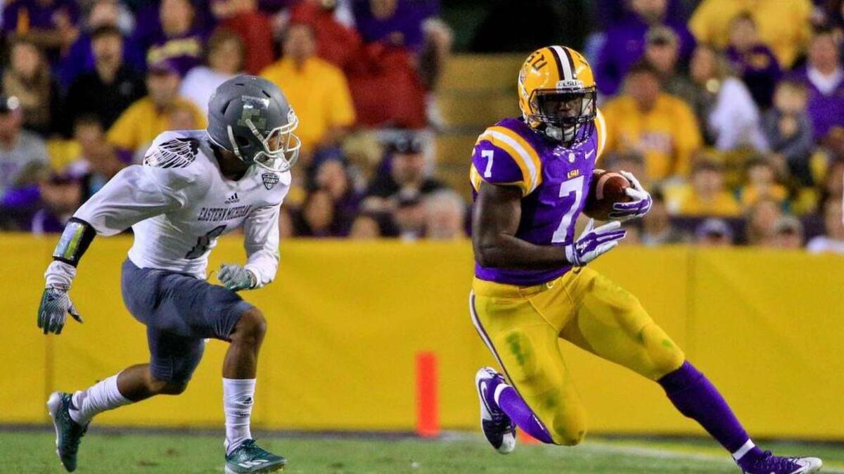 
LSU running back Leonard Fournette (7) 
