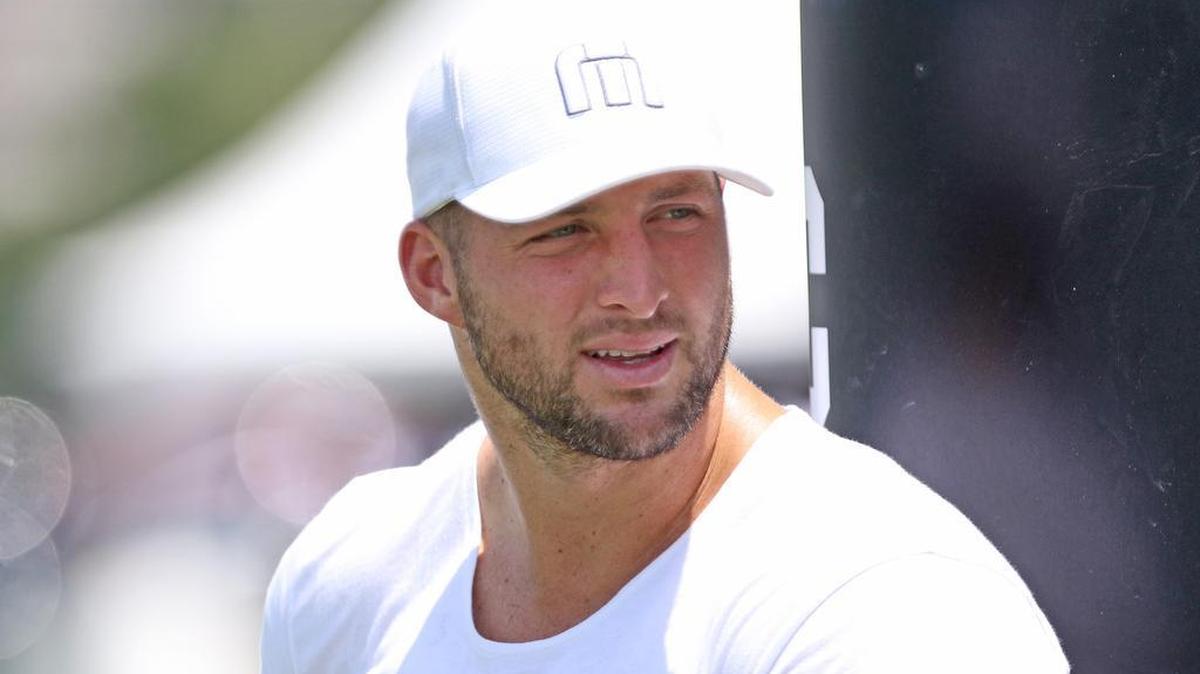 Tim Tebow at Tuesday’s afternoon session of the Will Muschamp Football Camp.