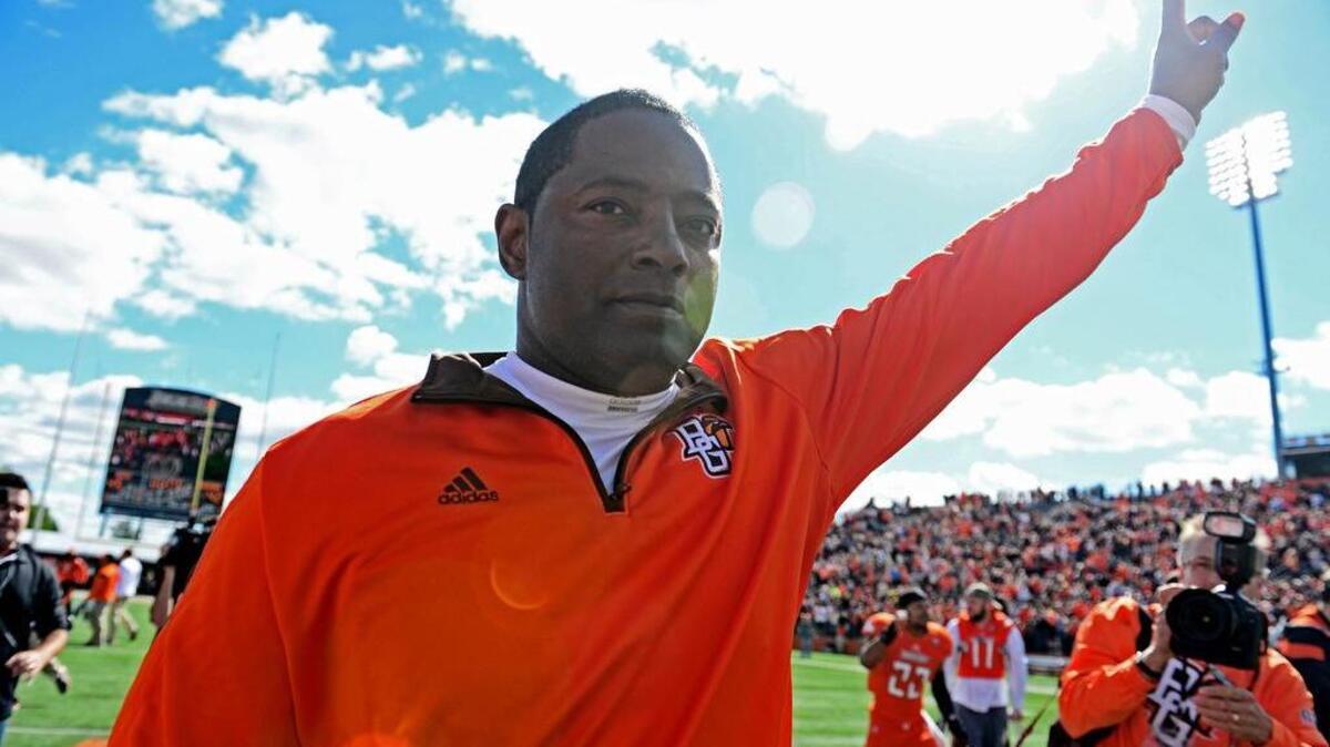 Bowling Green head coach Dino Babers