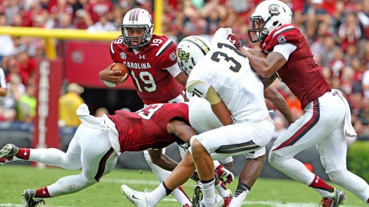 
South Carolina Gamecocks quarterback Lorenzo Nunez looks for space to run in the first half against UCF at Williams-Brice Stadium.
