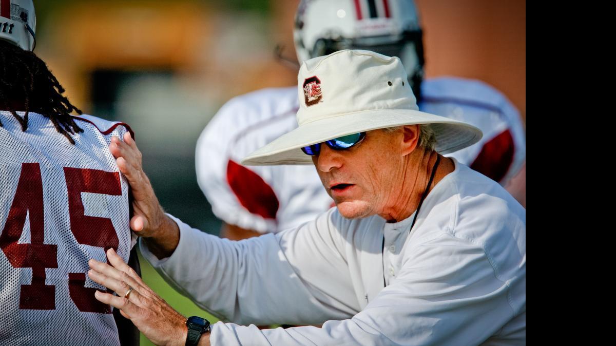 
Former USC defensive coordinator Ellis Johnson
