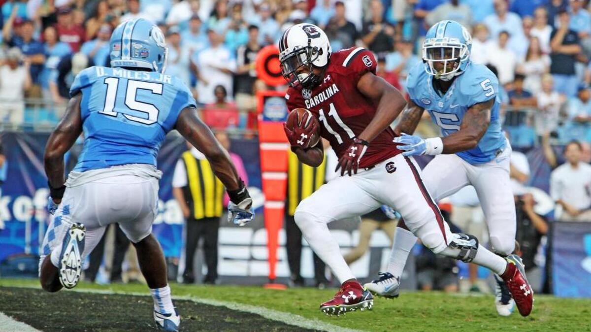 
USC wide receiver Pharoh Cooper (11) scores a touchdown in the first half of the Belk College Kickoff in Charlotte, NC, Thursday, September 3, 2015.
