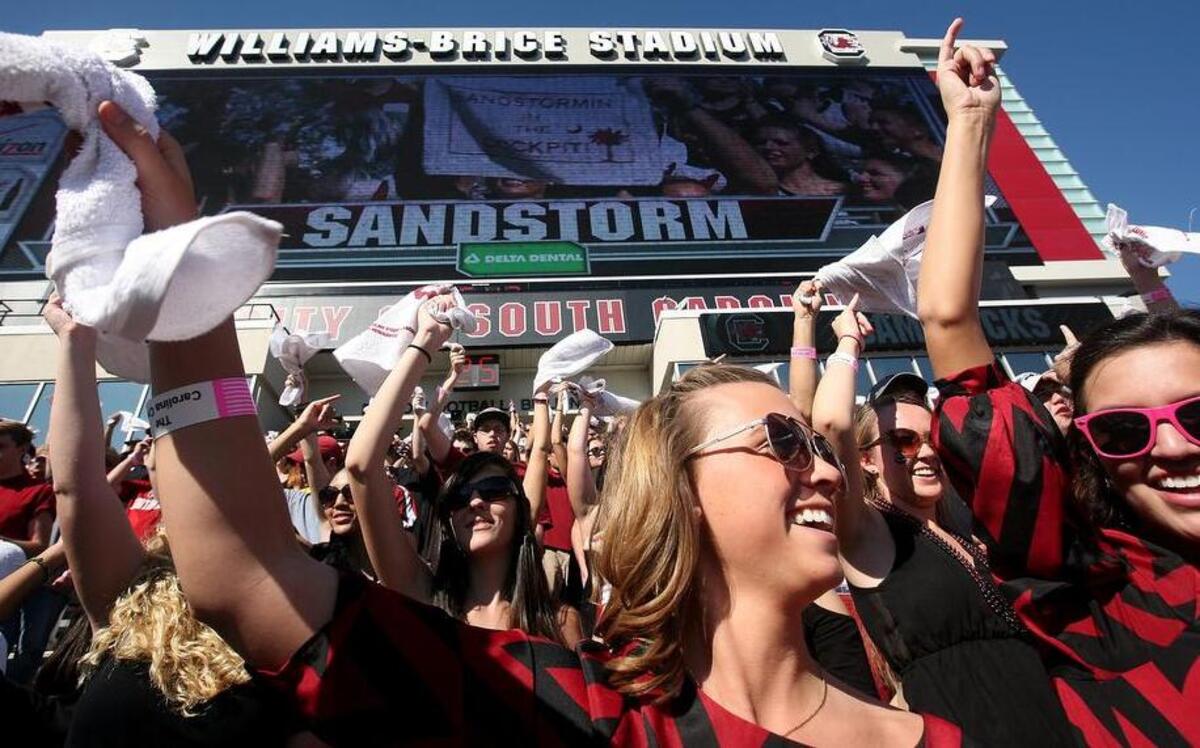 
University of South Carolina fans can purchase tickets through a new “Flex Mini Plan.”
